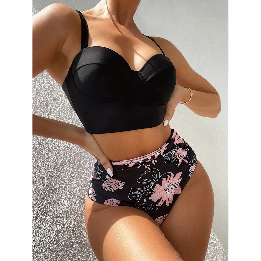 Bikini Mujer Tiro Alto 2025 – Estampado de Hojas Estilo Retro